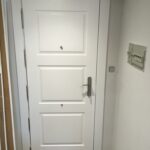 PUERTA ACORAZADA EN SEVILLA